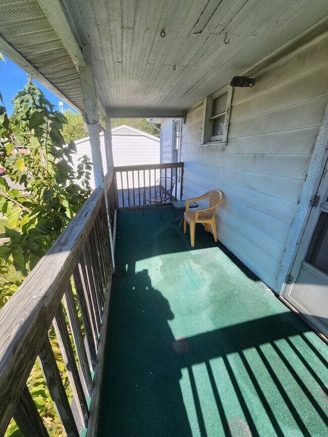 Private Deck - 701 Grant Ave