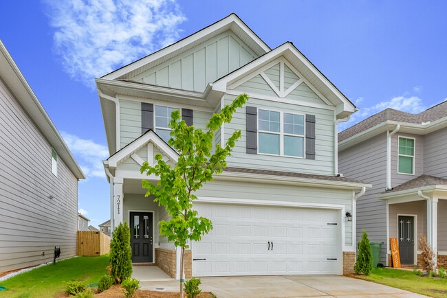 Foto del edificio - 7211 Berrywood Ct NW