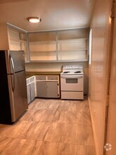 Building Photo - 3604 Oregon Dr