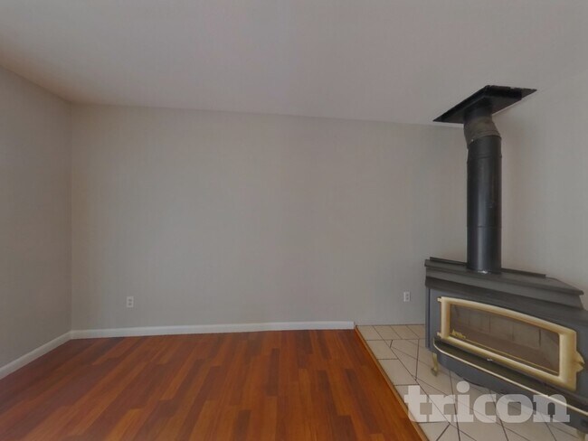 Foto del edificio - 520 Eider Ln