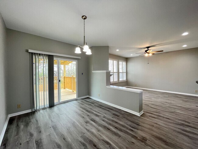 Building Photo - 3 Bedroom/2 Bath Winnbrook Subdivision