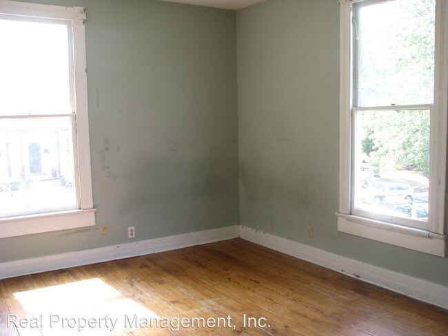 Building Photo - 223 9th St SW