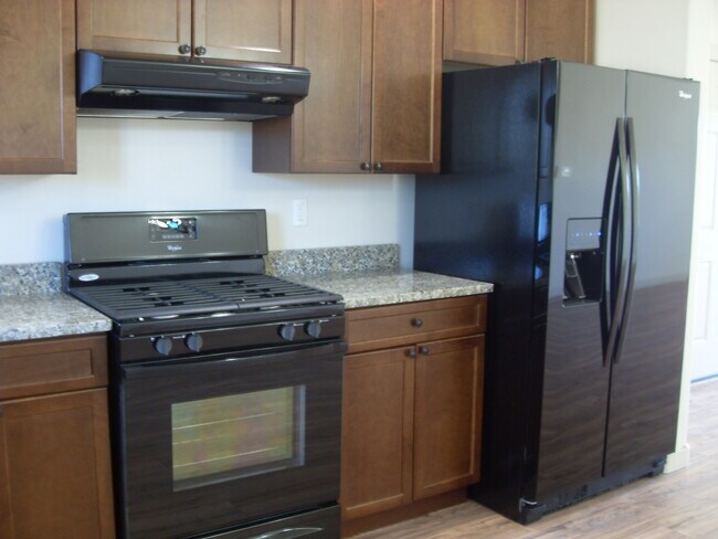 Foto del edificio - Unfurnished 3 Bedroom Home in Lake Hatcher