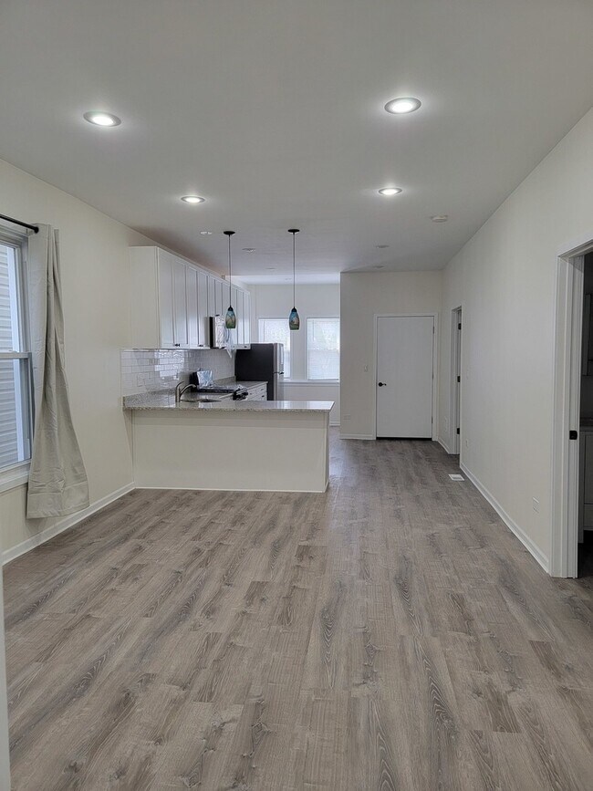 Building Photo - 2834 N Woodard St