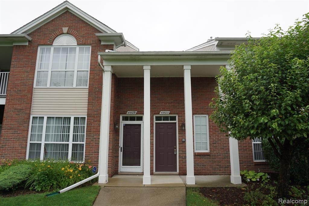 Primary Photo - 45583 Heather Ridge Dr