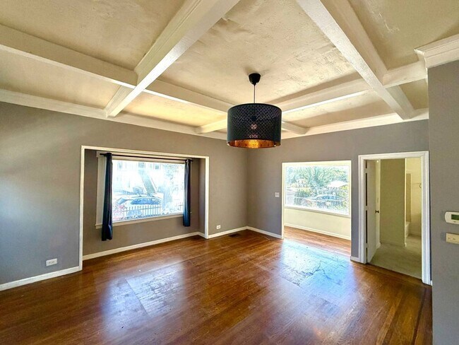 Building Photo - Amazing 3 Bedroom, 2 Bath Home with Gated Entry and Extra Studio