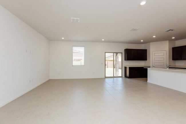 Building Photo - 7062 W Indian Clover Way