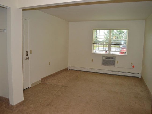 Building Photo - 84914 Bagdad Ave