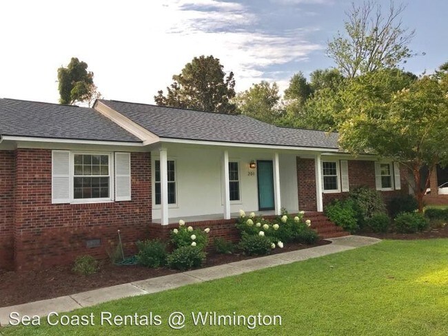 Building Photo - 3 br, 2 bath House - 201 South Cardinal Drive