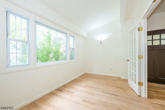 Foto del edificio - 231 Waverly Pl