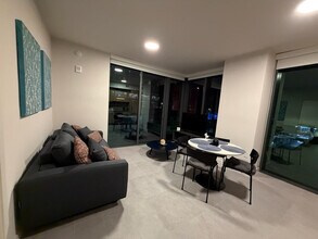 Building Photo - 121 NE 5th St