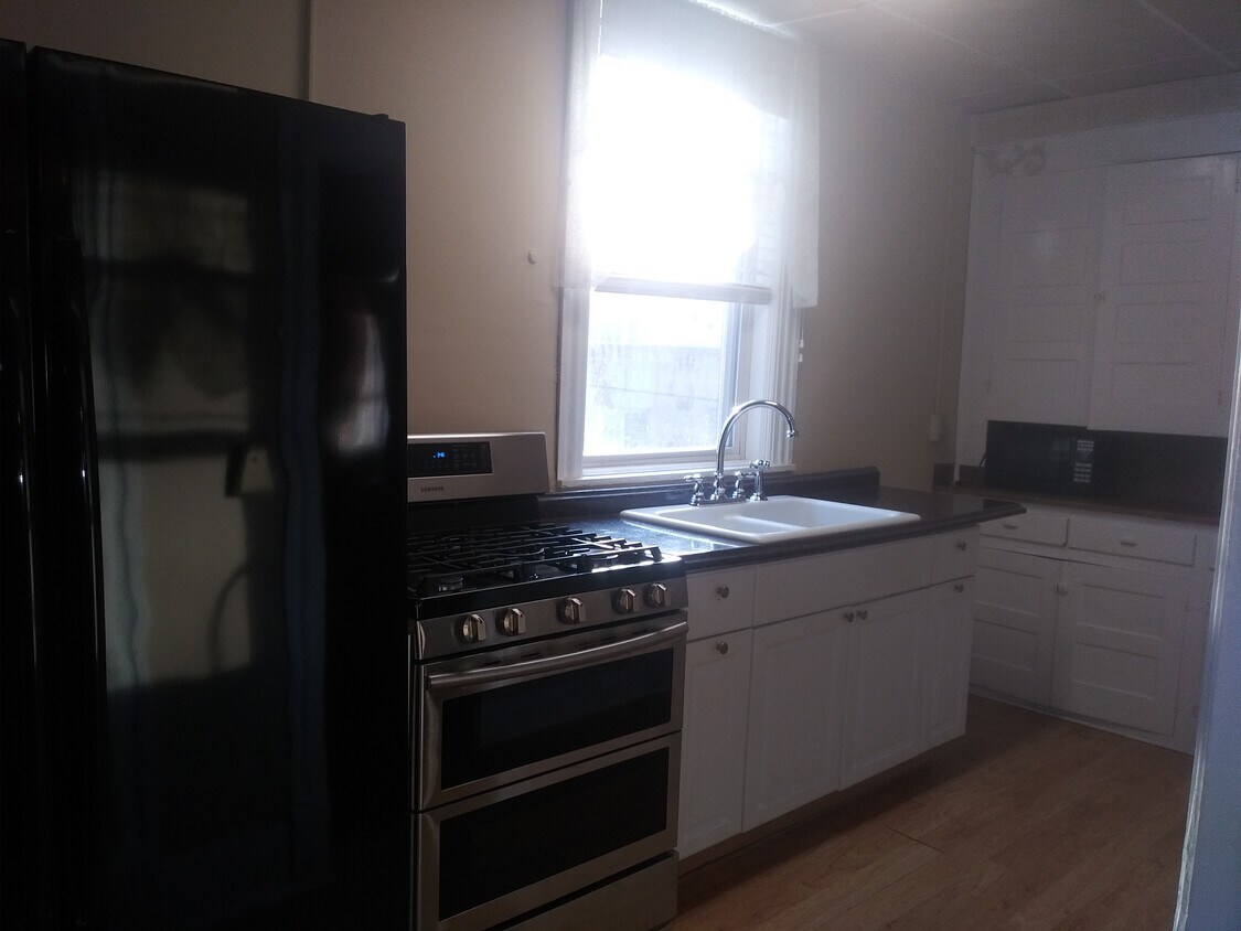 301 E 2nd St Unit B, Oil City, PA 16301 Apartments in Oil City, PA