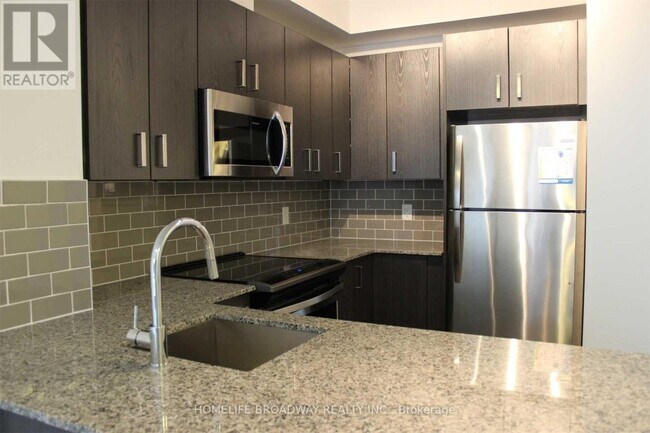 Photo du bâtiment - 11611 Yonge St