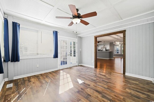 Foto del edificio - 333 Walden Lake Rd