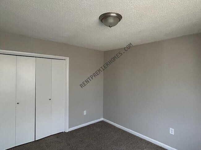 Foto del edificio - 218 W Apache St