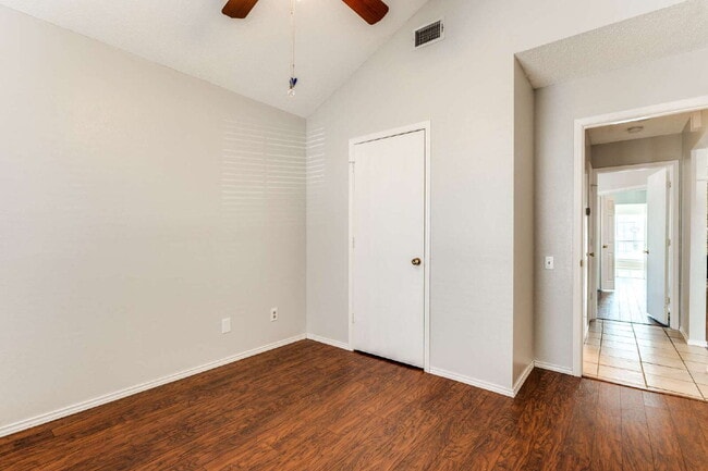 Foto del edificio - Cozy 3BR Located in Arlington!