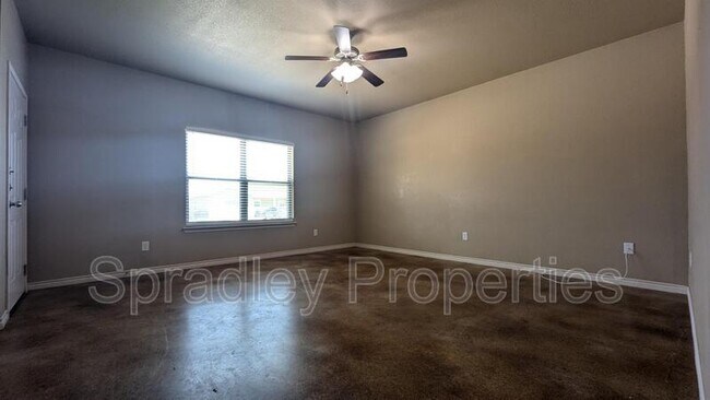Foto del edificio - 7103 Cameron Park Rd