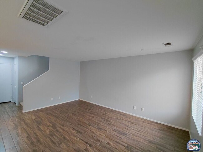 Foto del edificio - 642 Brewer Rd