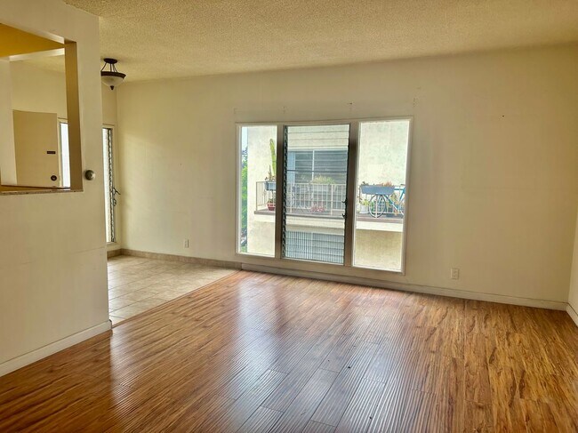Foto del edificio - 11843 Dorothy St