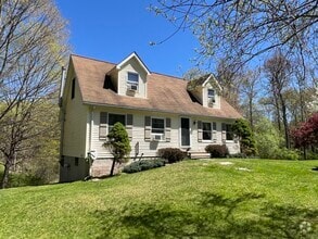 Building Photo - 37 Overlook Dr