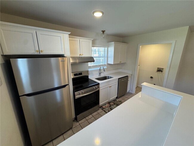 Foto del edificio - 262 McDonald Ave