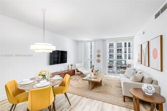 Building Photo - 253 NE 2nd St