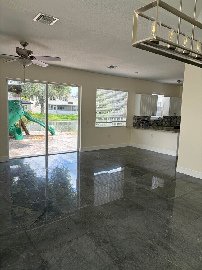 Foto del edificio - 9860 NW 20th Ct