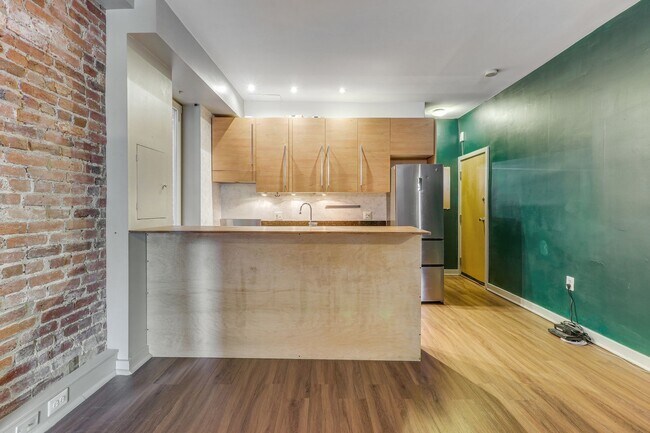 Foto del edificio - Bloomingdale or Bust