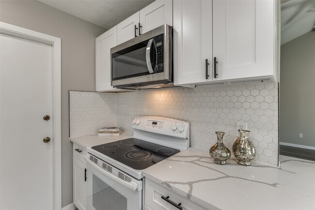 Photo - 13979 Clark Towne Ln House