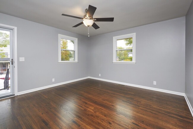 Building Photo - **NOW AVAILABLE!!** Beautiful One-Bedroom ...