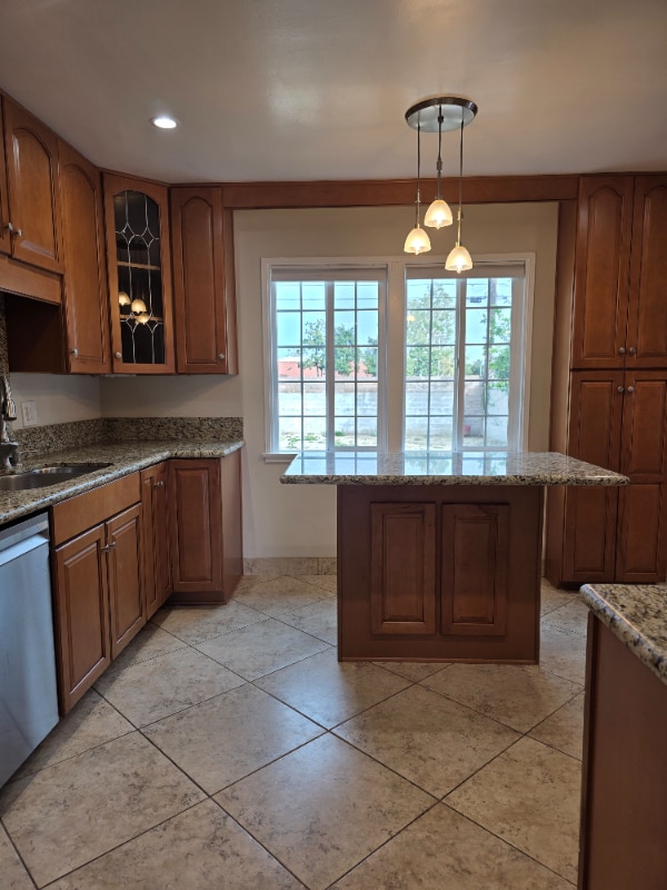 Foto del edificio - 470 Mercury Ln