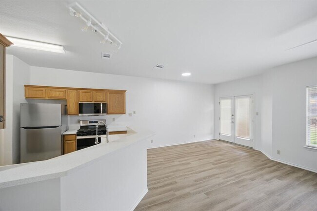 Building Photo - 2808 Kestrel Dr