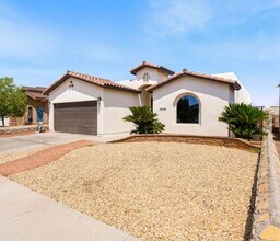 Building Photo - 12709 Cozy Cove Ave