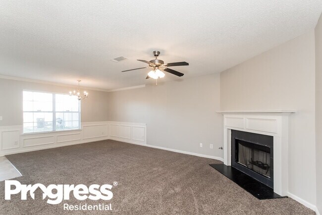 Building Photo - 1883 Roble Dr