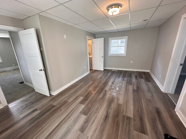 Building Photo - 406 N Perkins St