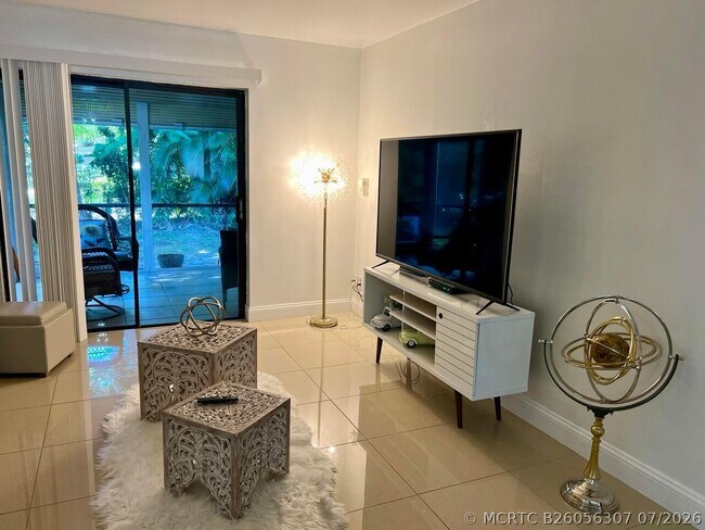 Foto del edificio - 12026 Suellen Cir