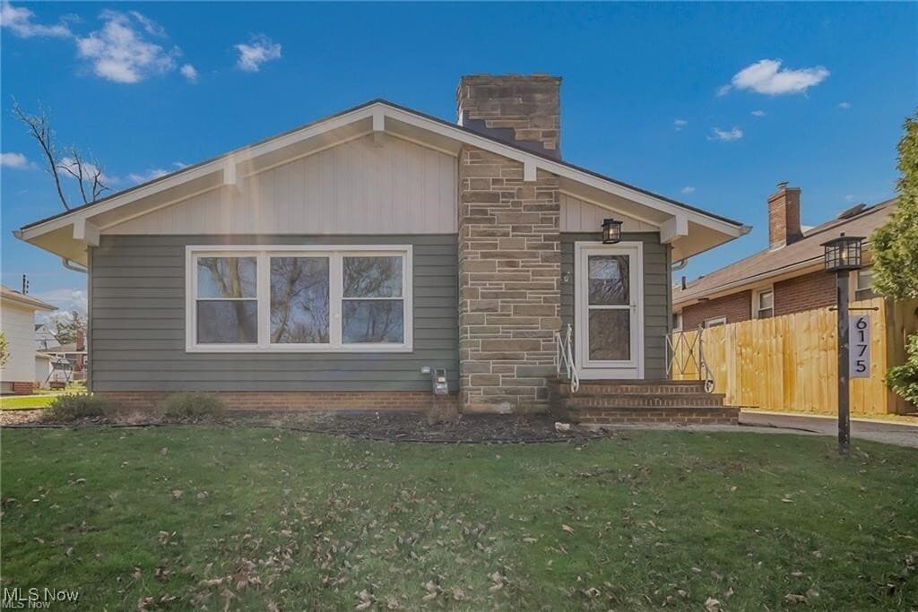Foto principal - 6175 Vernondale Dr