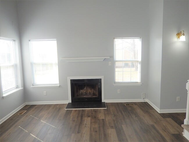 Foto del edificio - 2605 Lynn Rd