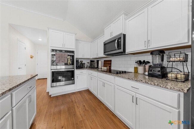 Building Photo - 209 Slippery Elm Dr
