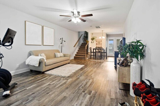 Foto del edificio - Pet Friendly Three Bedroom!