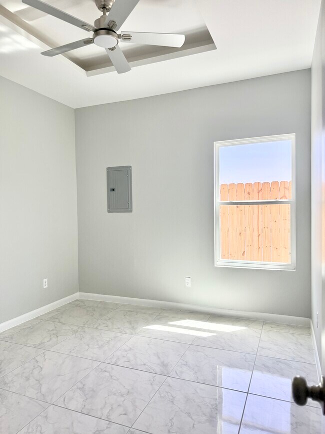 Bedroom 2 - 2108 E Viviana St