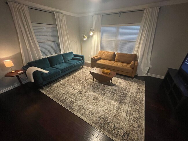 Foto del edificio - COMING IN JULY, DOWNTOWN FRISCO!