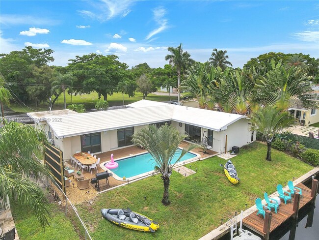 Foto del edificio - 151 SE 9th Ct