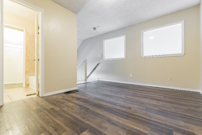 Building Photo - 1704 Baird Farm Cir