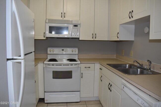 Foto del edificio - 2538 Johnson Dr