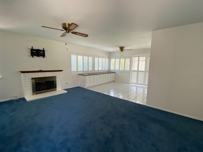 Building Photo - 6954 Viking Ct