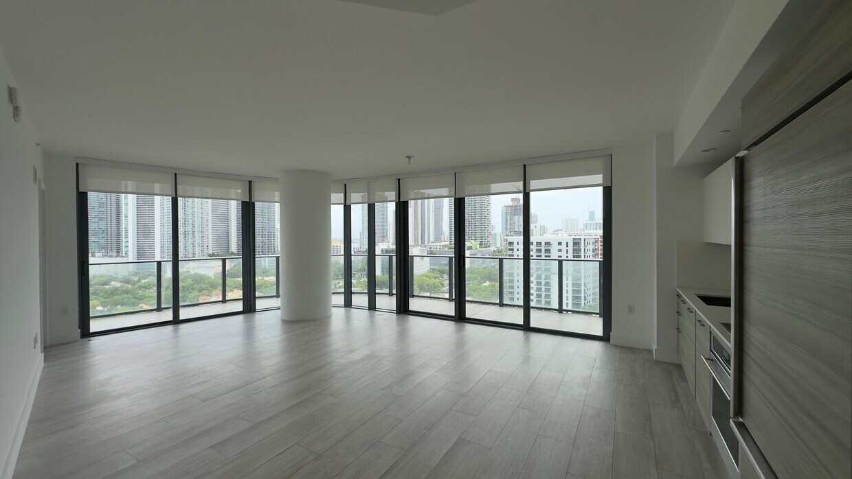 Foto principal - 101 NE 34th St