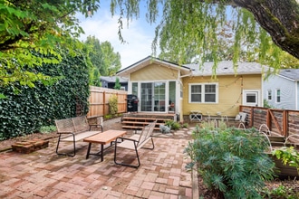 Building Photo - 4421 SE Division St