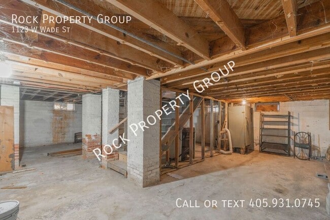 Building Photo - 1123 W Wade St
