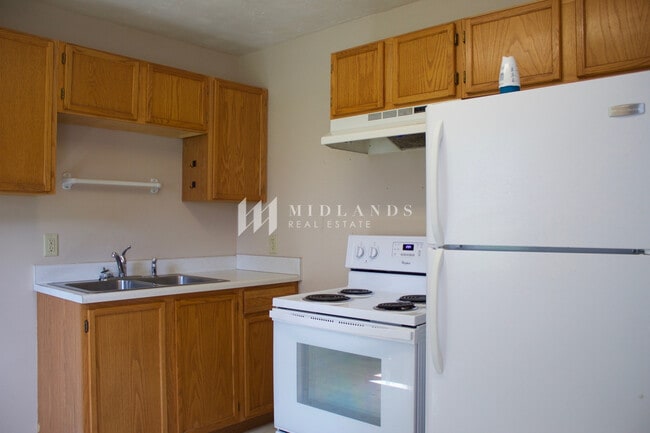 Building Photo - LaVista Ranch Home